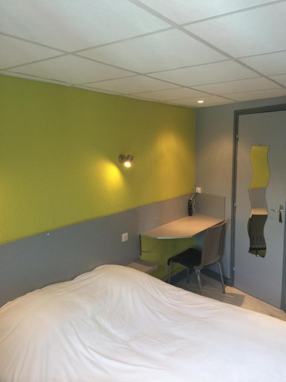 Hotel Le Fecamp Bolbec Ruang foto