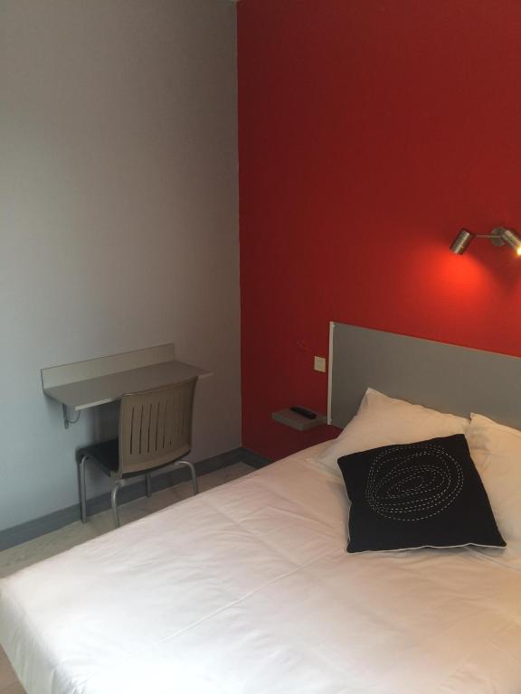 Hotel Le Fecamp Bolbec Ruang foto