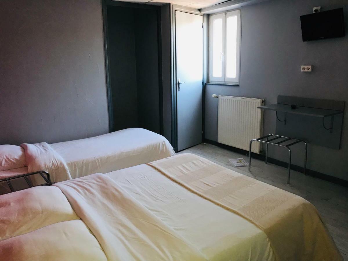 Hotel Le Fecamp Bolbec Bagian luar foto